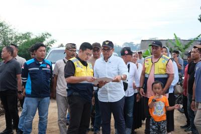 Upaya Bupati Batang Berbuah Manis, Anggaran Rp23 Miliar Dikantongi untuk Perbaikan Jalan