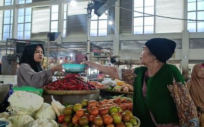 Jelang Natal, Harga Cabai Mulai Makin Pedas