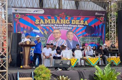 Bupati Batang Janjikan Perbaikan Jalan dan Drainase di Desa Pesaren Warungasem