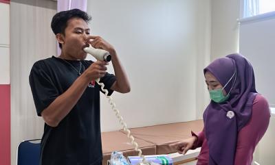 Jelang Porprov, Atlet Bulutangkis Batang Jalani Cek Kesehatan