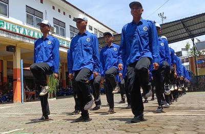 Usai Retret, Pelajar SMK Bhakti Praja Tampil Memukau