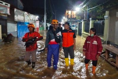 Ribuan Rumah Terendam Banjir, Warga Sempat Mengungsi ke Masjid