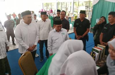 Bupati Batang Launching Dana Pensiun Rp1,2 Miliar untuk 6.600 Guru Madin