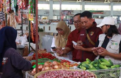Bapanas dan Tim Satgas Pangan Batang Pastikan Harga dan Stok Pangan Stabil saat Ramadan dan Idulfitr