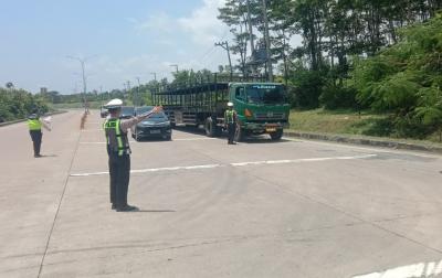Cegah Macet Saat Mudik, Bupati Batang Minta Awasi Parkir Truk di Pantura