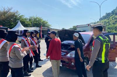 Arus Lalu Lintas di Rest Area 360B Batang Ramai Lancar, Pemudik Diimbau Beristirahat
