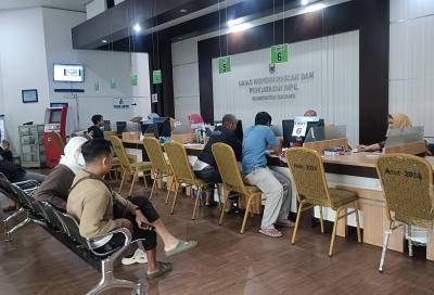 Pascalebaran, Ratusan Pemohon Padati Layanan Kependudukan
