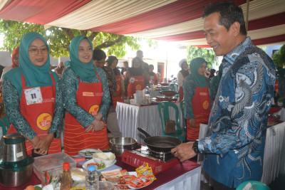 KUNJUNGI LOMBA MASAK IKAN