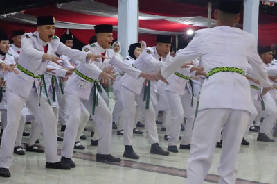 SEMANGAT TAMPILKAN YEL YEL