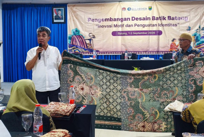PENGEMBANGAN DESAIN BATIK BATANG
