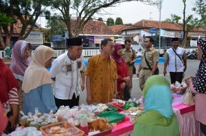 70-umkm-ramaikan-bazar-takjil