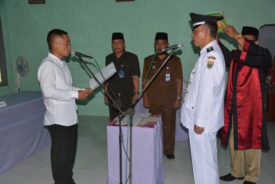 bupati-batang-melantik-kades-tembok