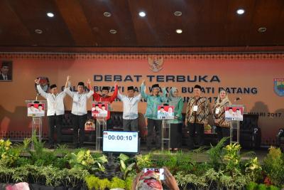 kpu-batang-gelar-debat-terbuka-putaran-kedua