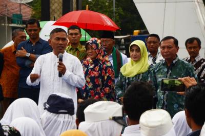 di-akhir-masa-jabatannya-yoyok-dan-soetadi-berpamitan-dengan-masyarakat-batang