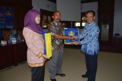 68-pns-purna-tugas-menerima-tali-asih-korpri