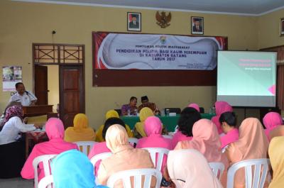 perempuan-memiliki-peran-penting-dalam-pengambilan-keputusan-politik