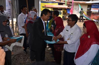 wakil-bupati-batang-mengapresiasi-39grebeg-pasar-39