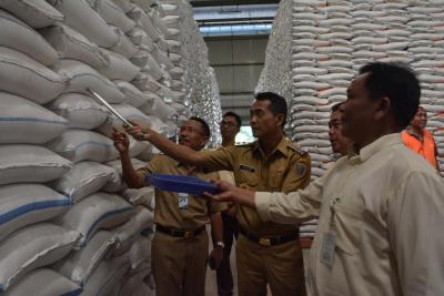 stok-beras-melimpah-masyarakat-tidak-perlu-kawatir