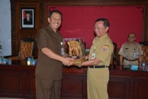 mahasiswa-stisipol-dharma-wacana-metro-lampung-kkl-di-batang