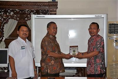 pilkada-batang-sukses-kabupaten-kudus-belajar-ke-batang