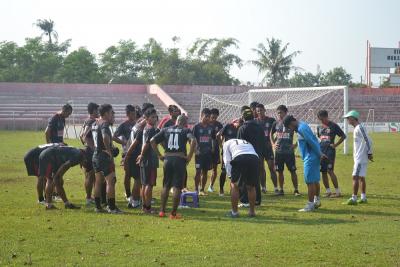 jelang-laga-melawan-persijap-daniel-kembalikan-kondisi-fisik-pemain-persibat