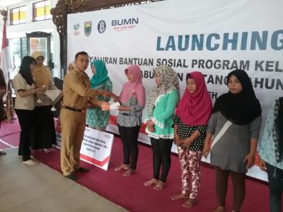 penyaluran-bantuan-pkh-non-tunai-agar-masyarakat-lebih-tertib
