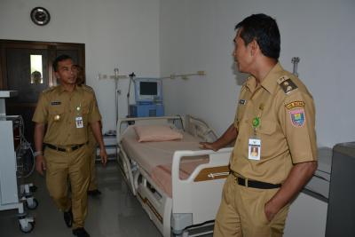 bupati-dan-wakil-bupati-batang-sidak-rsud-limpung