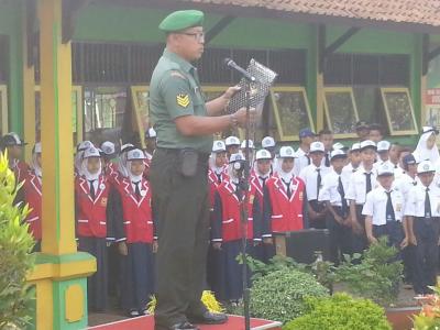 upacara-di-smp-n-02-subah-terasa-berbeda