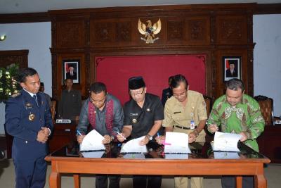 empat-kabupaten-tandatangani-kerjasama-implementasi-e-government-dengan-pemkab-batang