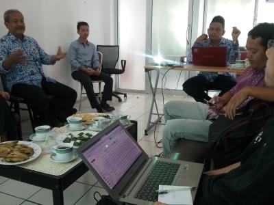 tim-redaksi-bersama-drd-siap-terbitkan-e-jurnal-ristek