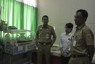 pemkab-batang-apresiasi-proses-persalinan-tiga-bayi-kembar-di-rsud-kalisari-batang