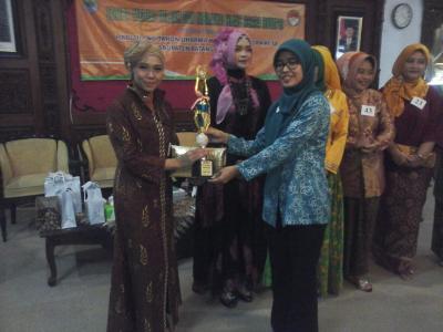 wanita-harus-mampu-menunjukkan-kecantikan-luar-dan-dalam