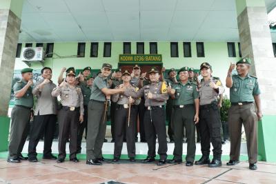 kapolda-jateng-kunjungi-makodim-0736-batang-bukti-soliditas-dan-sinergitas-tni-polri