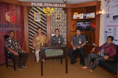 panwas-miliki-pojok-pengawasan-untuk-masyarakat