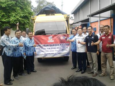 sekda-nasikhin-bersama-kepala-subdivre-bulog-pekalongan-luncurkan-bansos-rastra