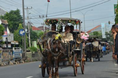 unik-238-pejabat-diarak-sebelum-dilantik