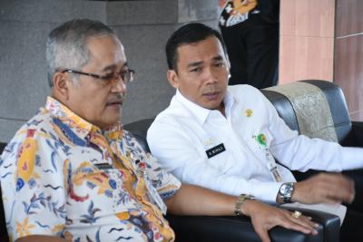 bupati-wihaji-siapkan-beras-paceklik-untuk-nelayan