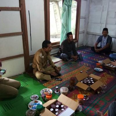 wakil-bupati-suyono-sambangi-rumah-korban-tenggelam-di-curug-sijeglong