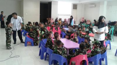 anak-anak-tk-kartika-iii-29-berlatih-membuat-kue