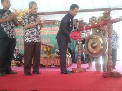 sambut-hari-jadi-kabupaten-batang-selenggarakan-festival-tari-batik-gringsing