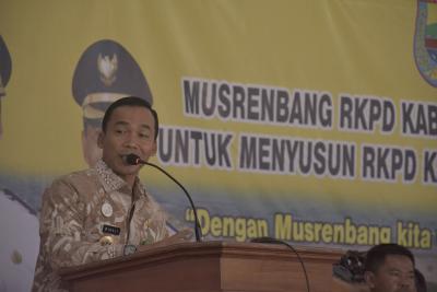 bupati-targetkan-tahun-2019-batang-lebih-energik