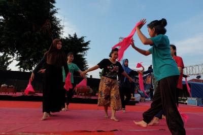 ribuan-seniman-ramaikan-batang-art-festival-ke-iv