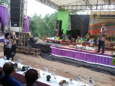warga-harapkan-perbaikan-infrastruktur-penghubung-desa-dengan-jalan-utama