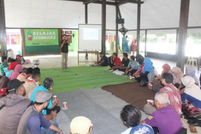 belajar-ecobricks-sayangi-bumi-bumi-kan-sayang-kita