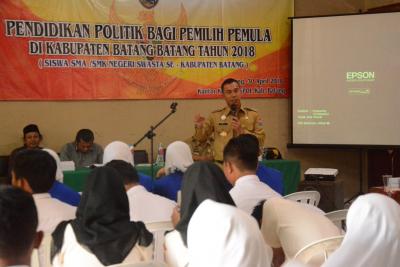 bupati-batang-jadilah-pemilih-pemilih-cerdas