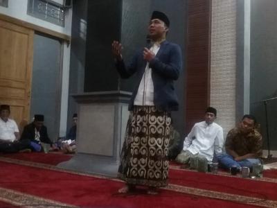 tarawih-ukhuwah-perdana-bupati-batang-ingatkan-warga-tangkis-paham-radikal
