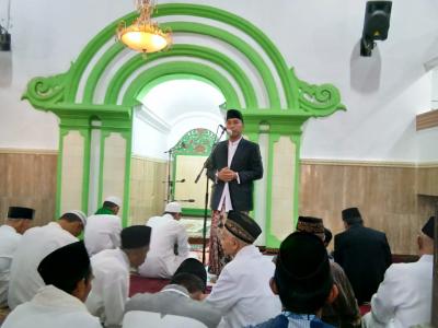 di-hari-fitri-bupati-batang-berharap-agar-tetap-guyub-rukun