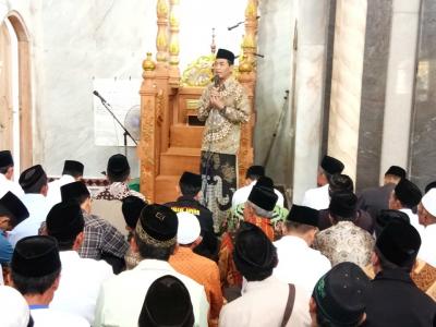 ribuan-jamaah-kh-ahmad-penuhi-obyek-wisata-religi-wonobodro