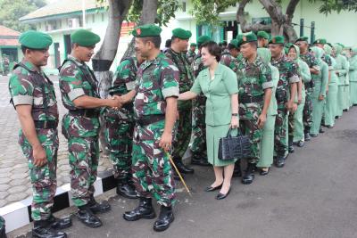 dandim-batang-gelar-halal-bi-halal-bersama-keluarga-besar-kodim-0736-batang