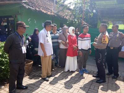 usai-pencoblosan-bupati-batang-pantau-pilgub-bersama-kapolres-batang